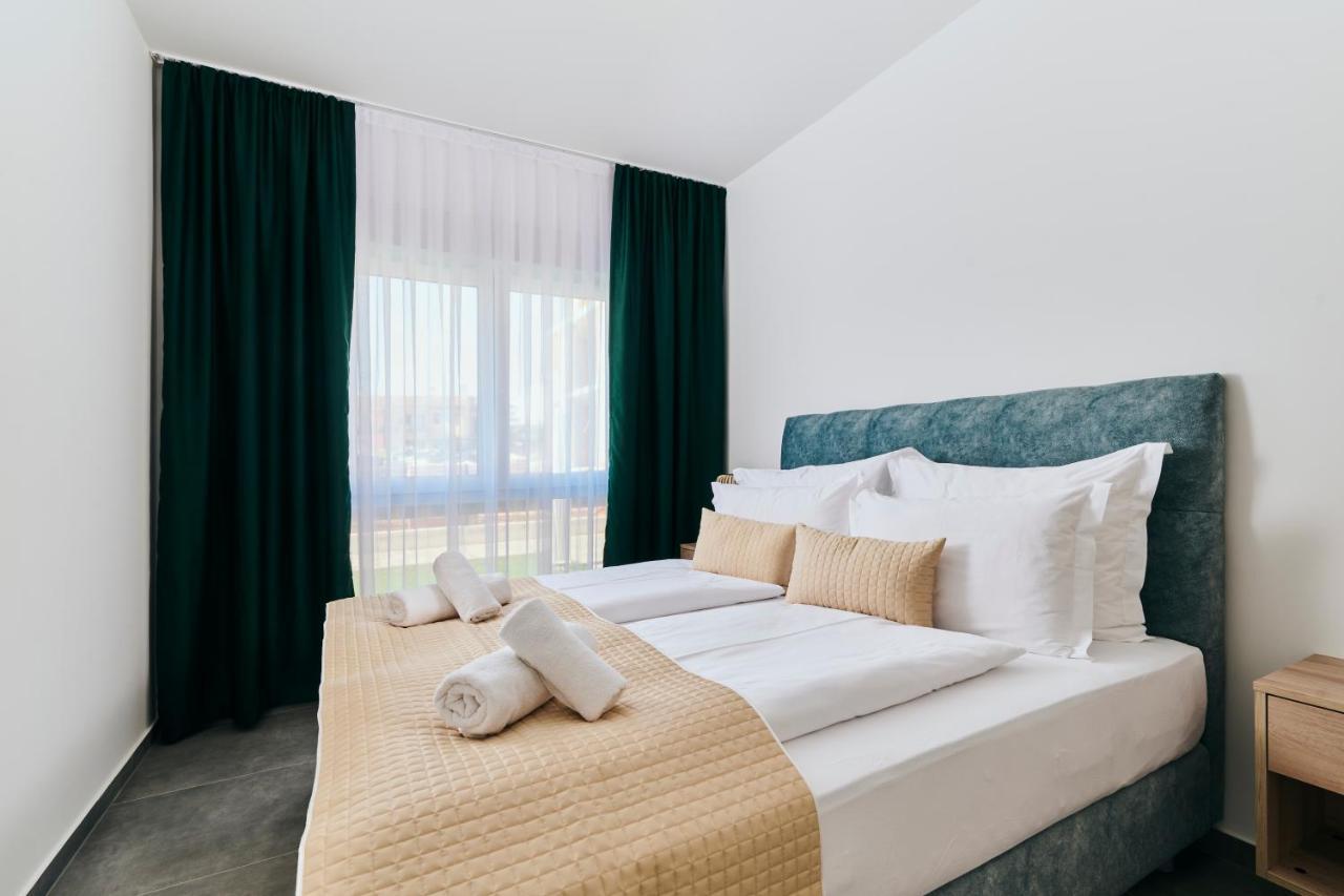 San Maris Apartment *