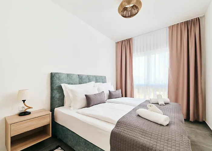 Apartments San Maris